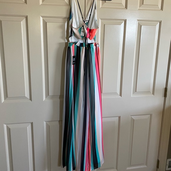 NWT Express Striped Surplice Lace-Up Back Maxi Dress in Multicolor Stripe - Picture 5 of 14